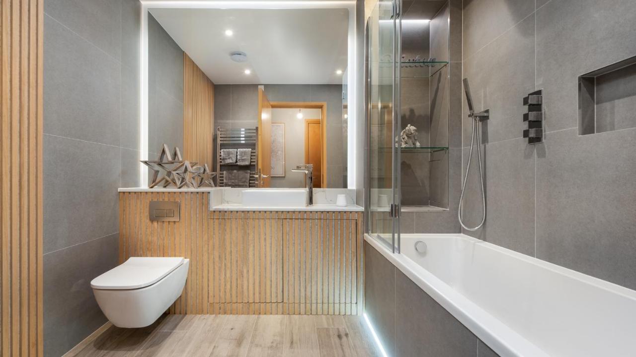 London'S Modern Nuance Apartment - Battersea Exterior foto